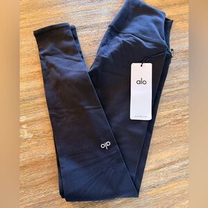 NWT ALO Black High Waist Airbrush Leggings, Small